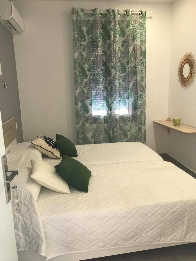 Calma Apartment Масути Екстериор снимка